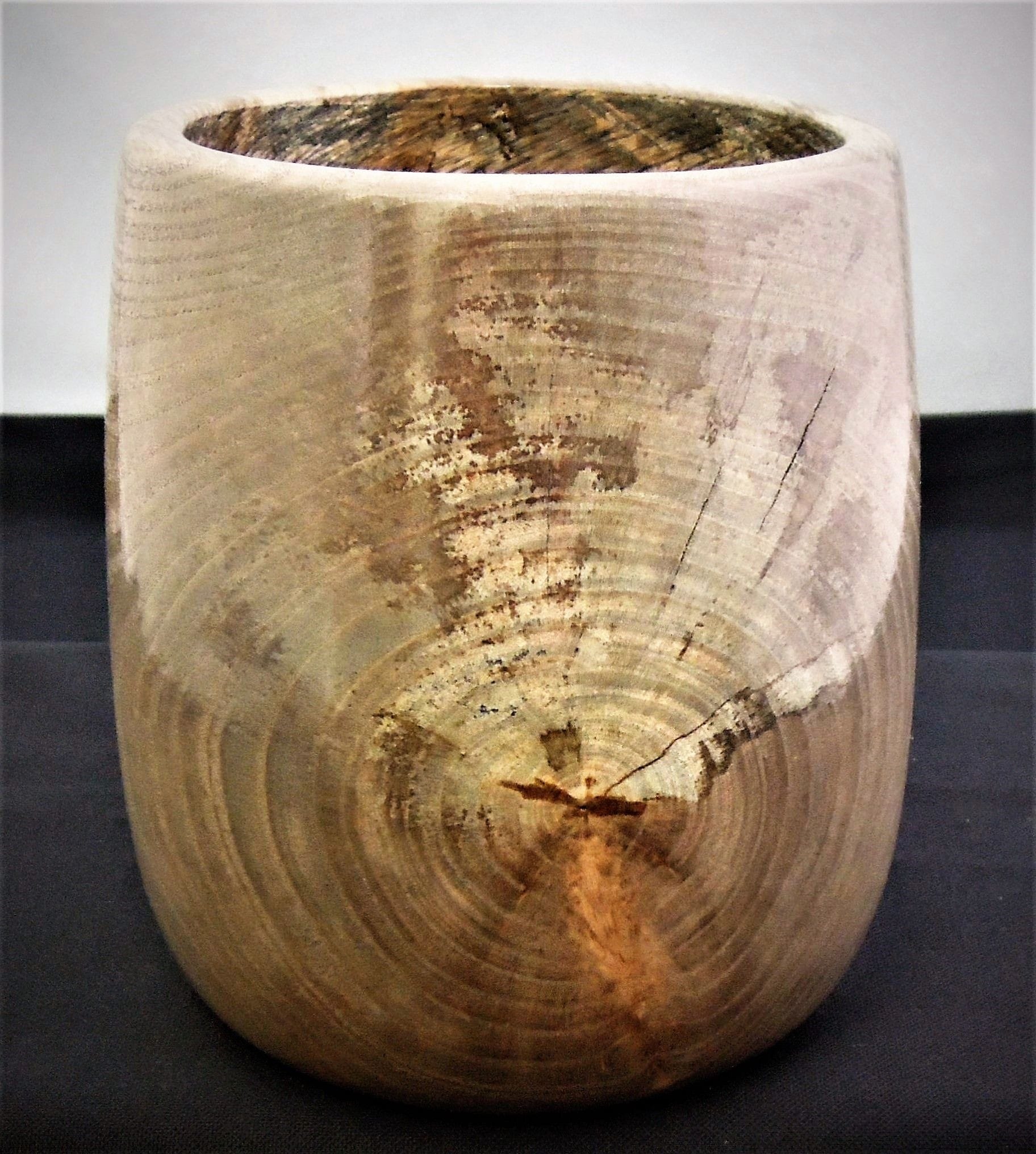 Made of Hackberry
6.5"H X 5.5Dia.
Signed and #143